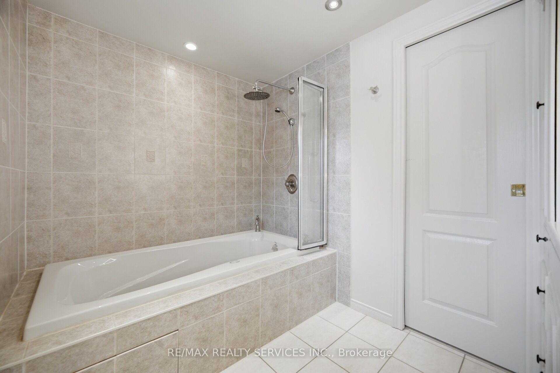 Photo 39 of 10 Tullamore Road, Brampton, Brampton East — HOMEH