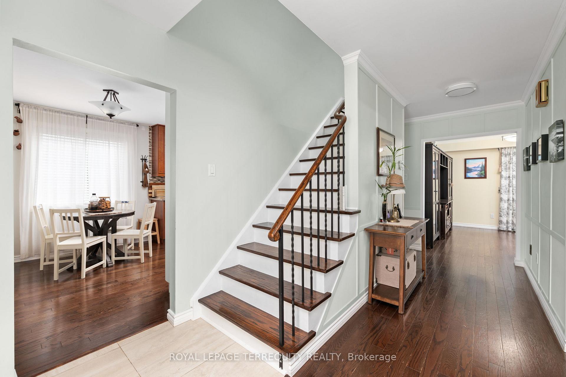 Photo 19 of 1853 Briarcrook Crescent, Mississauga, Applewood — HOMEH