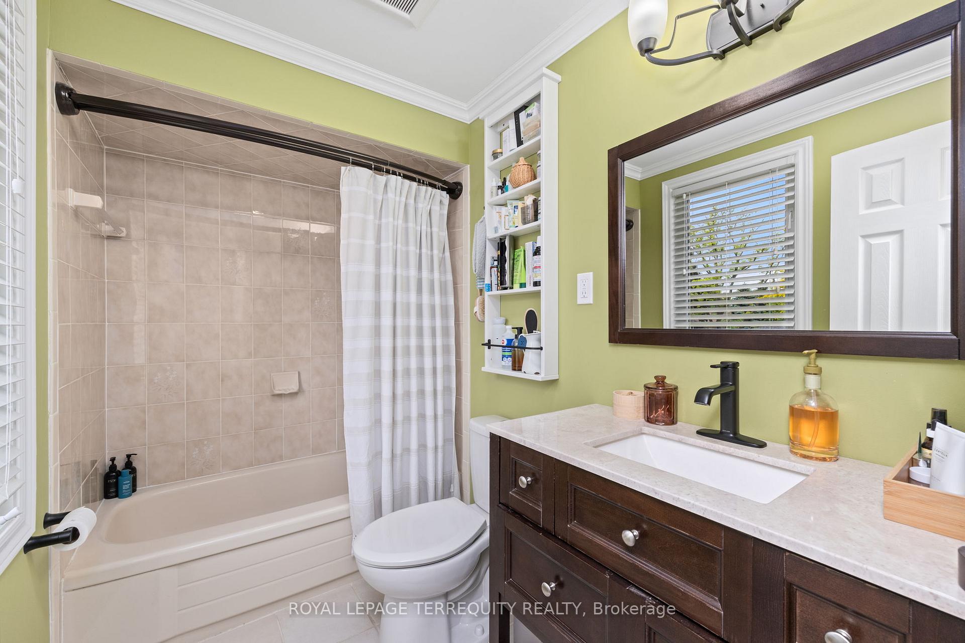Photo 31 of 1853 Briarcrook Crescent, Mississauga, Applewood — HOMEH