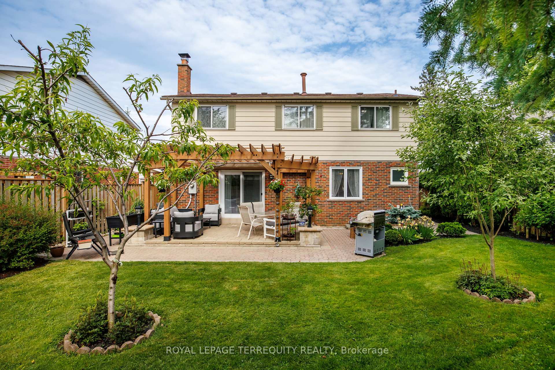 Photo 42 of 1853 Briarcrook Crescent, Mississauga, Applewood — HOMEH