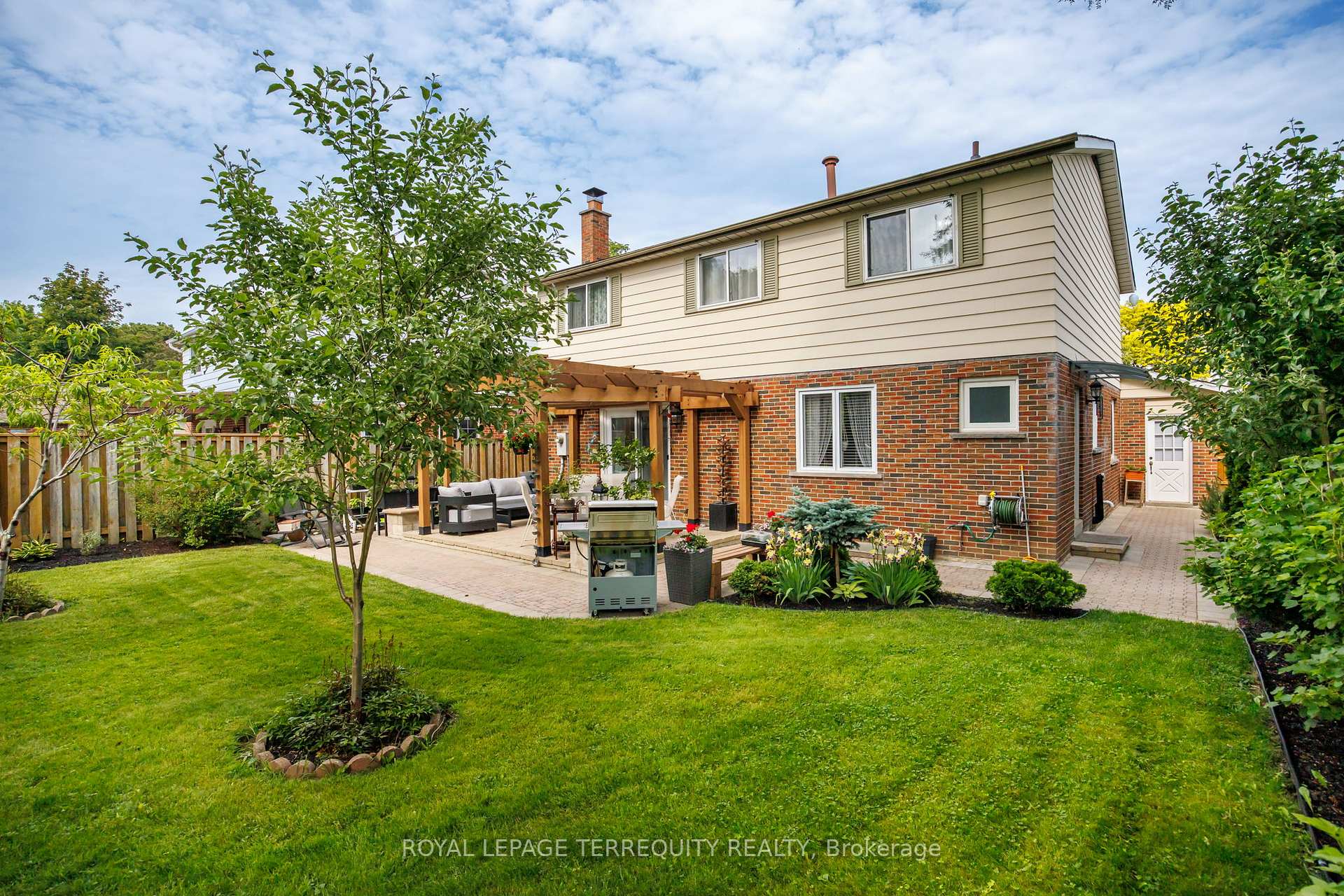 Photo 44 of 1853 Briarcrook Crescent, Mississauga, Applewood — HOMEH
