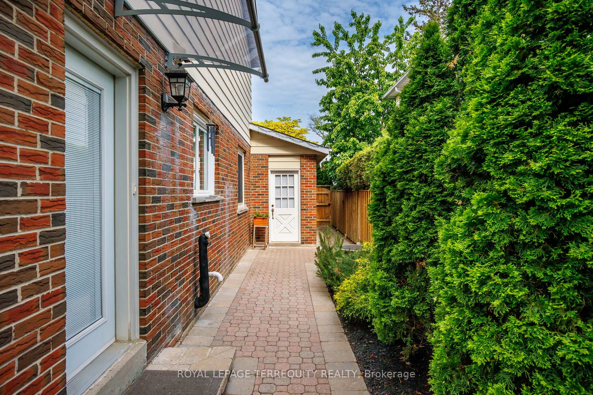 Photo 47 of 1853 Briarcrook Crescent, Mississauga, Applewood — HOMEH