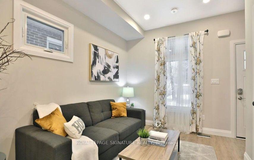 Photo 3 of 33 Hawthorne Avenue, Hamilton, Kirkendall — HOMEH