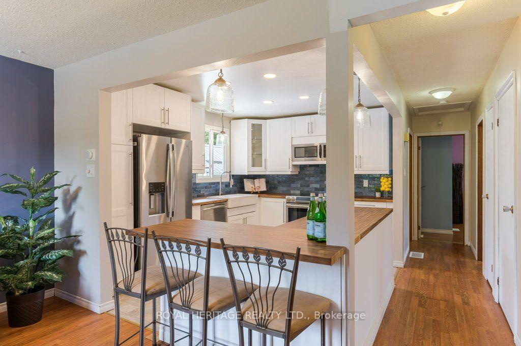 Photo 9 of 285 Euclid Avenue, Peterborough, Ashburnham Ward 4 — HOMEH