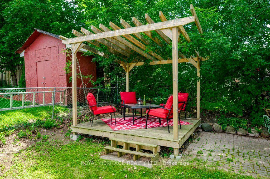 Photo 37 of 285 Euclid Avenue, Peterborough, Ashburnham Ward 4 — HOMEH