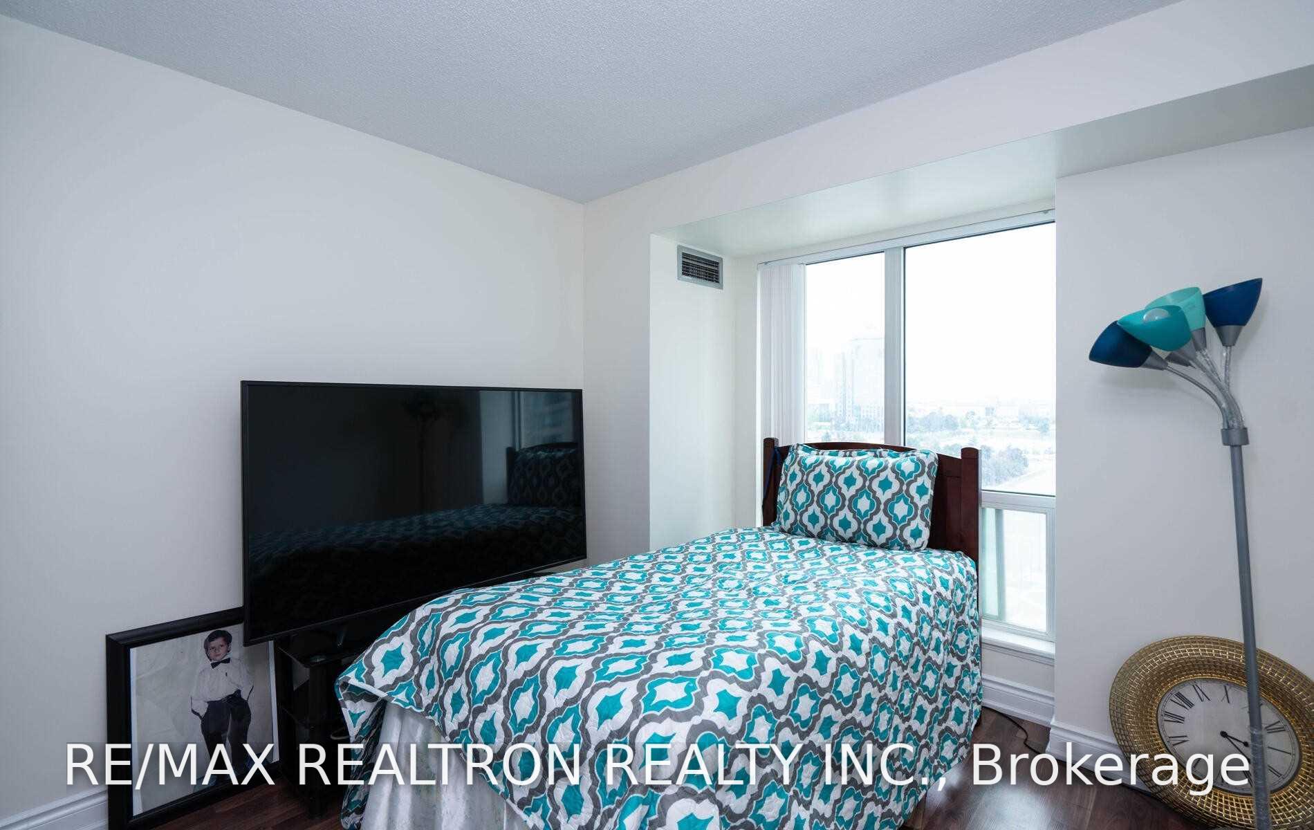 Photo 23 of Unit 910, 8 Lee Centre Drive, Scarborough, Woburn — HOMEH