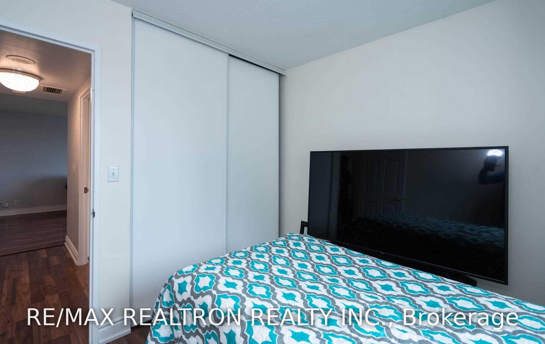 Photo 24 of Unit 910, 8 Lee Centre Drive, Scarborough, Woburn — HOMEH