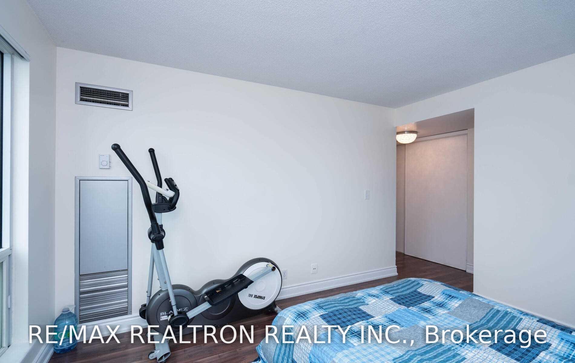Photo 26 of Unit 910, 8 Lee Centre Drive, Scarborough, Woburn — HOMEH