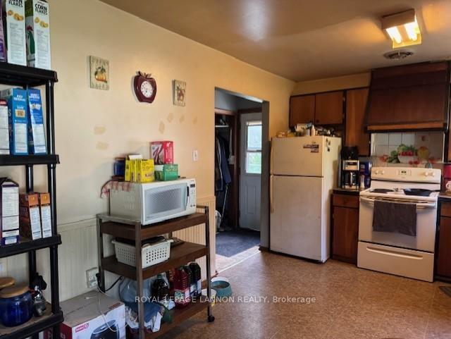 Photo 5 of 183 Thompson Road, Thunder Bay, McIntyre South — HOMEH