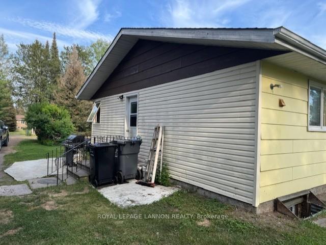 Photo 17 of 183 Thompson Road, Thunder Bay, McIntyre South — HOMEH