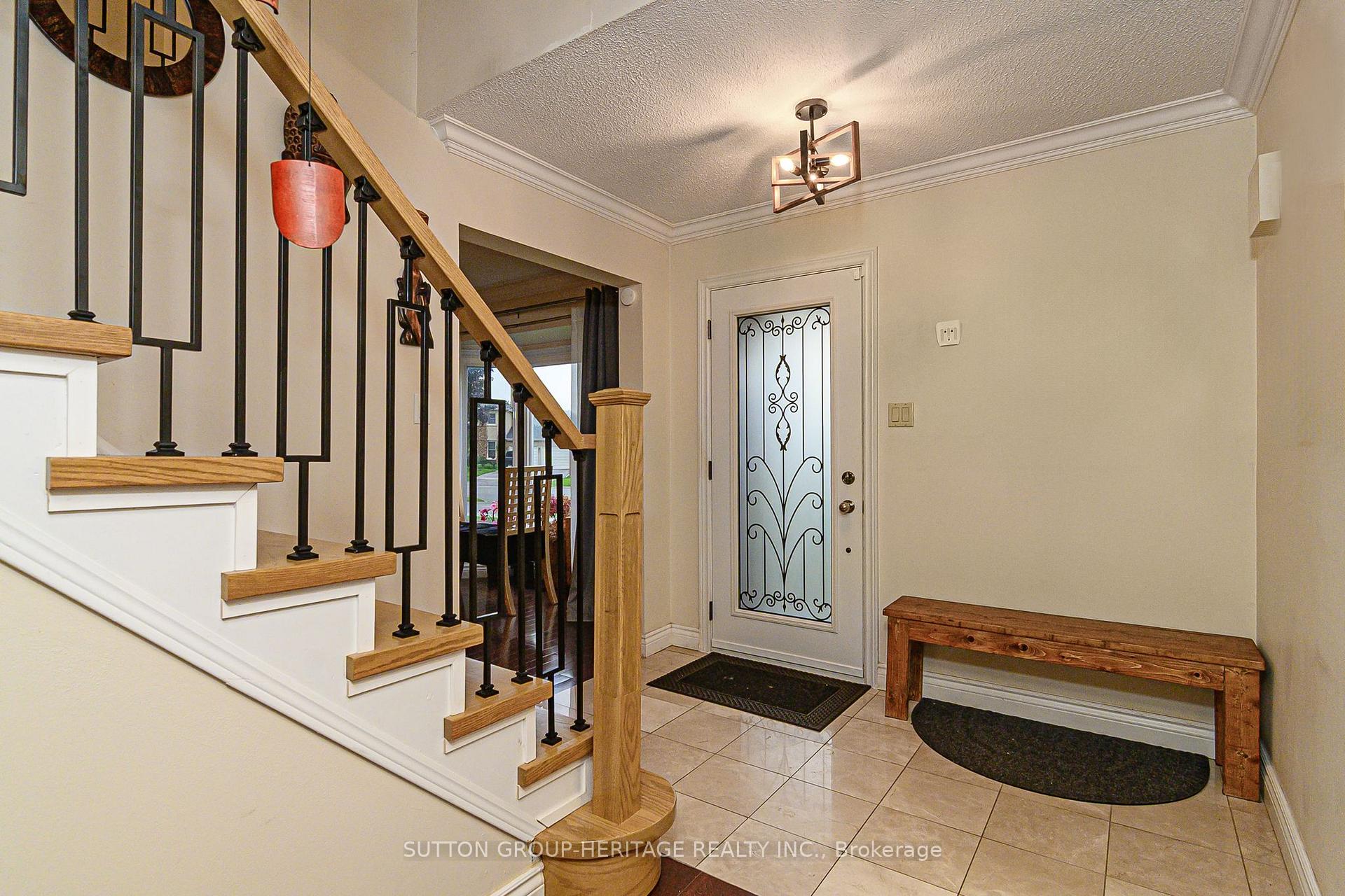 Photo 6 of 209 Bassett Boulevard, Whitby, Pringle Creek — HOMEH