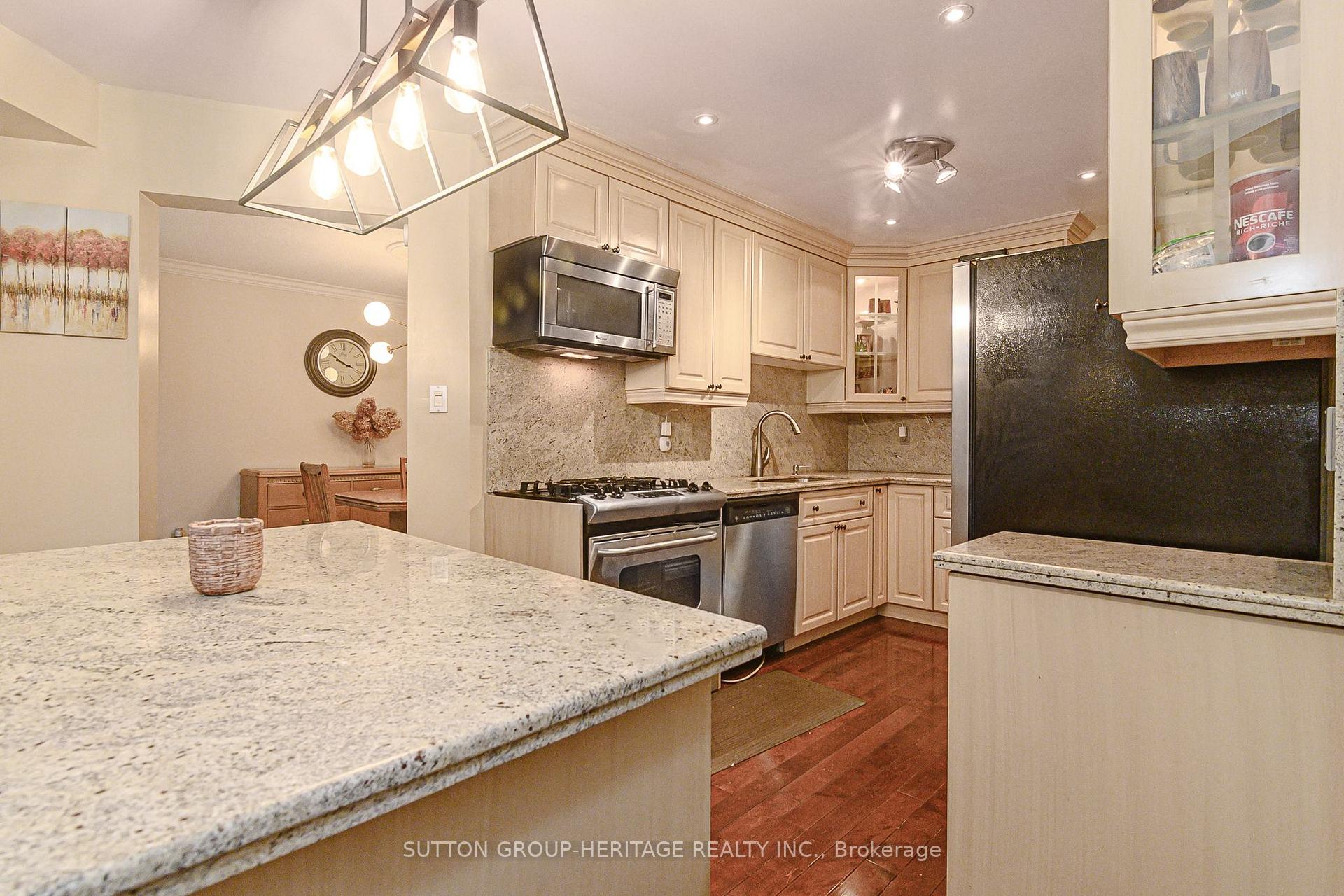 Photo 15 of 209 Bassett Boulevard, Whitby, Pringle Creek — HOMEH