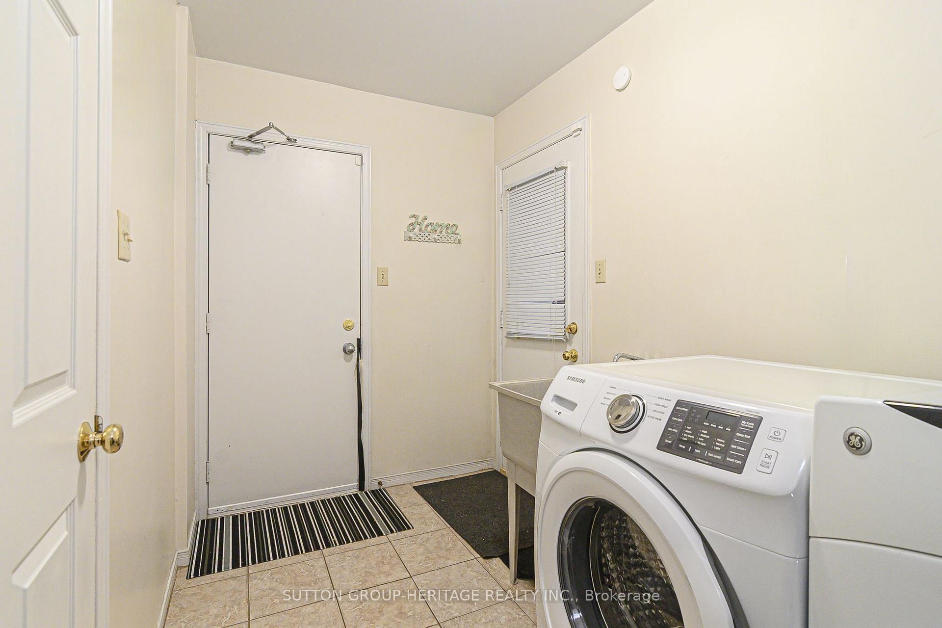 Photo 24 of 209 Bassett Boulevard, Whitby, Pringle Creek — HOMEH