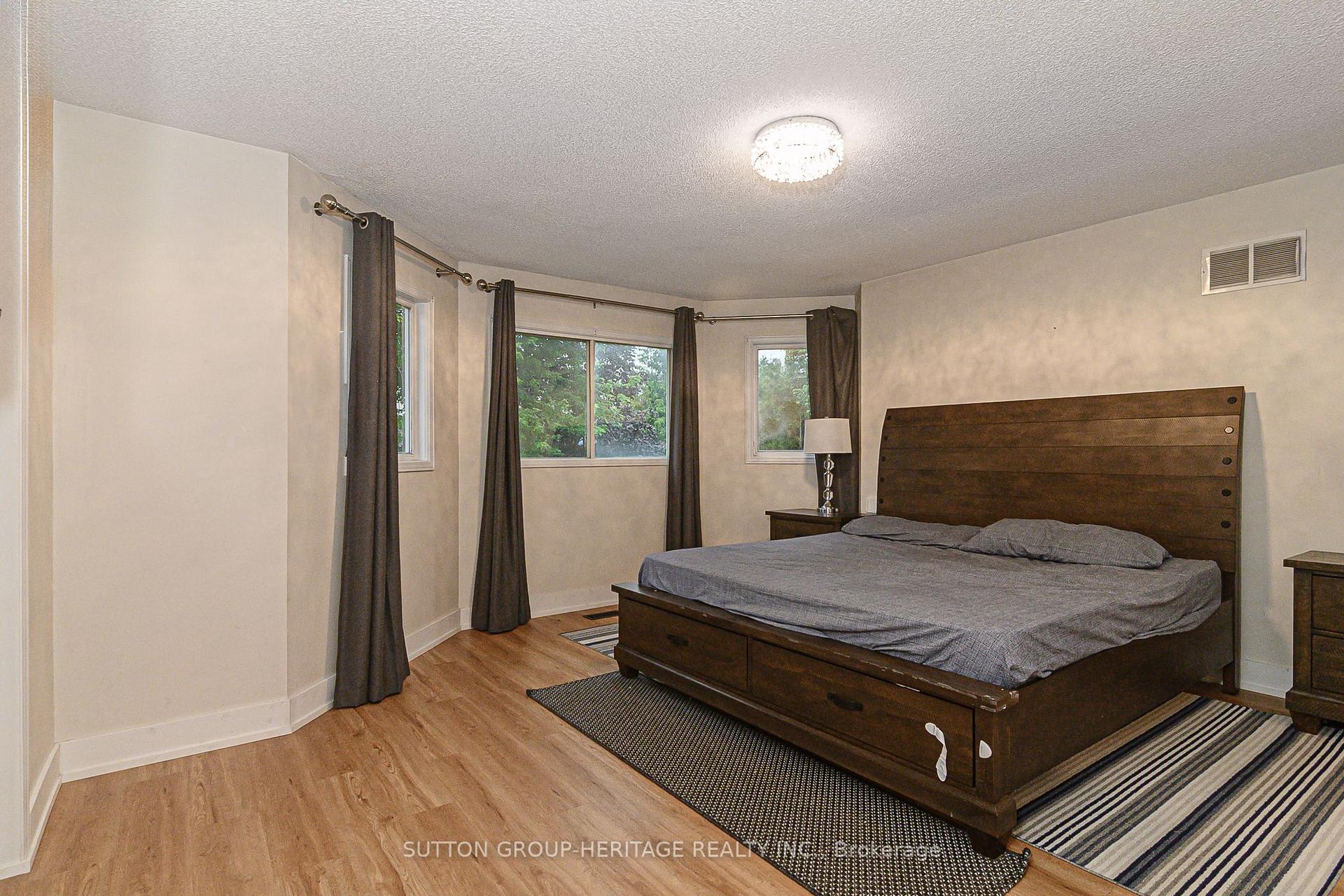 Photo 28 of 209 Bassett Boulevard, Whitby, Pringle Creek — HOMEH
