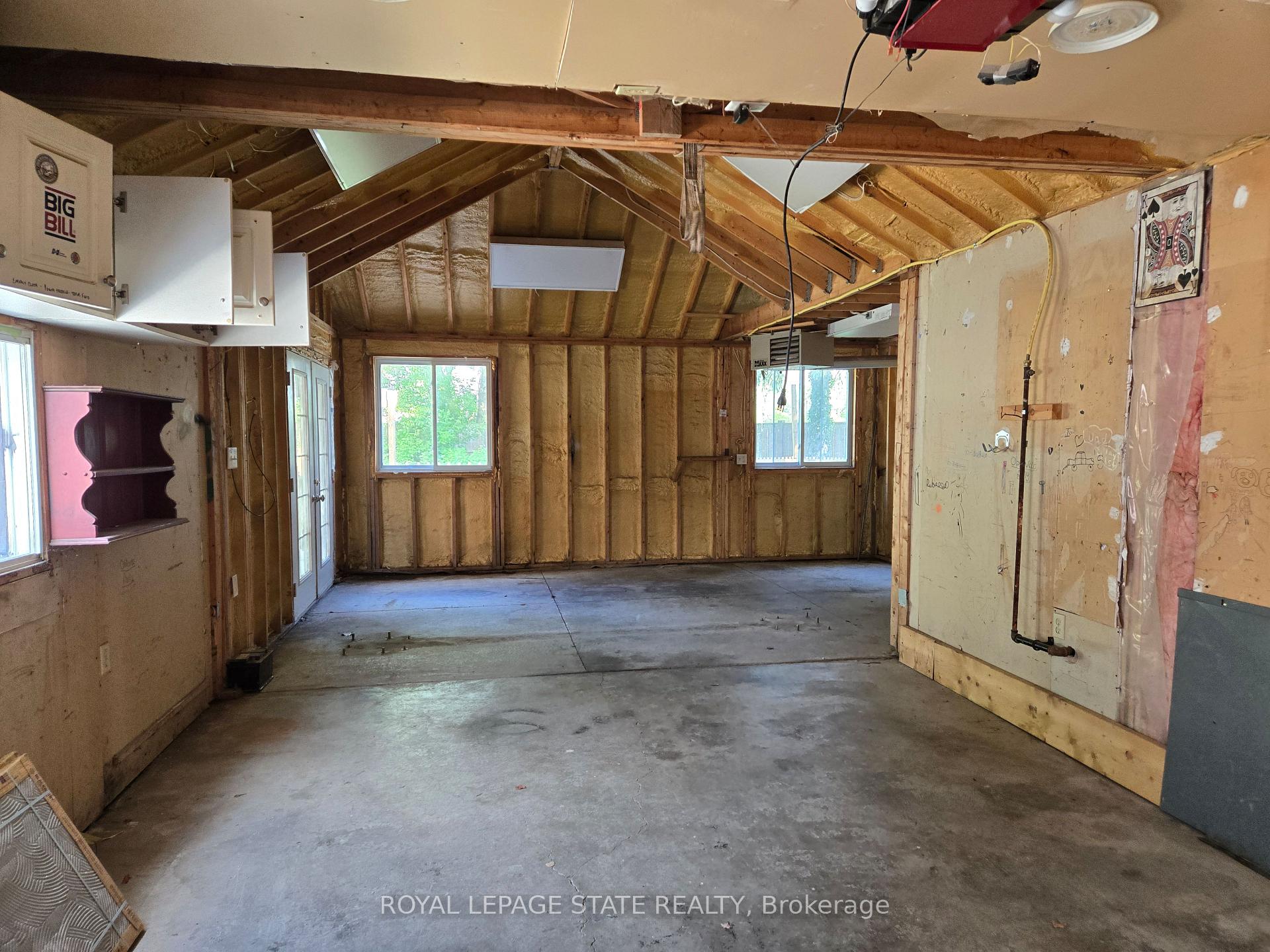 Photo 4 of 17 Carmen Avenue, Hamilton, Macassa — HOMEH