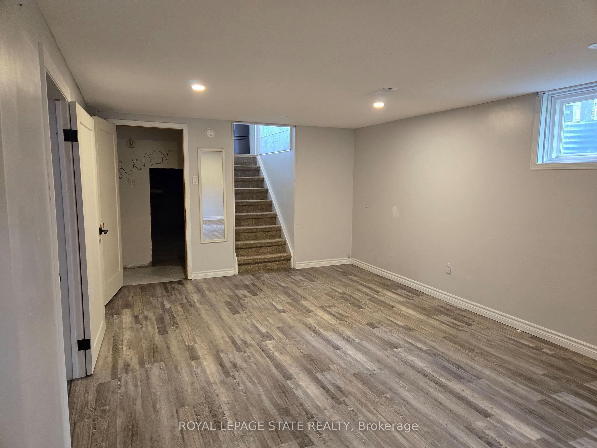Photo 23 of 17 Carmen Avenue, Hamilton, Macassa — HOMEH
