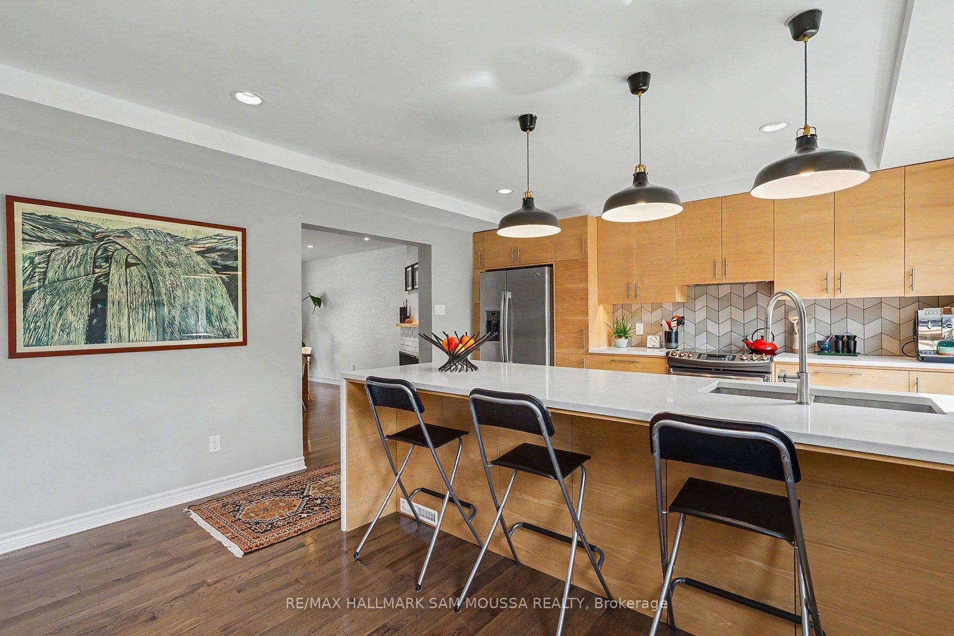 Photo 11 of 16 Foxfield Drive, Ottawa, Barrhaven - Knollsbrook — HOMEH