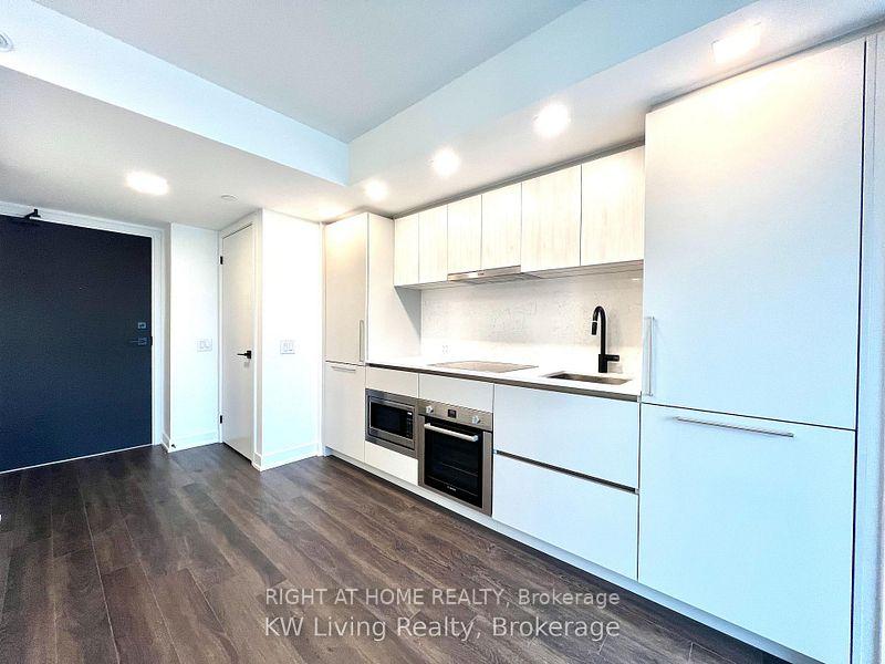Photo 4 of Unit 3203, 609 Sherbourne Street, Toronto, North St. James Town — HOMEH