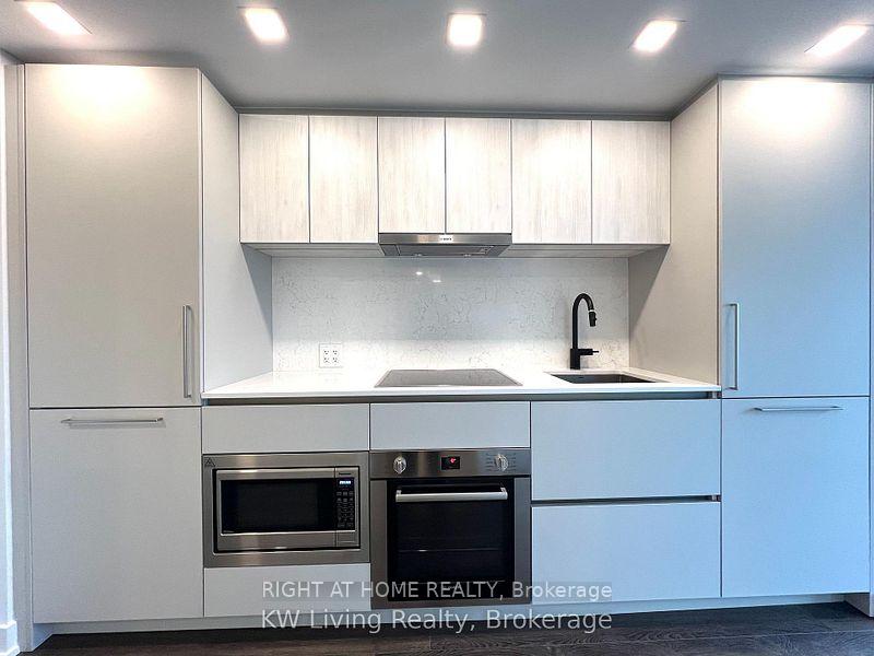 Photo 5 of Unit 3203, 609 Sherbourne Street, Toronto, North St. James Town — HOMEH