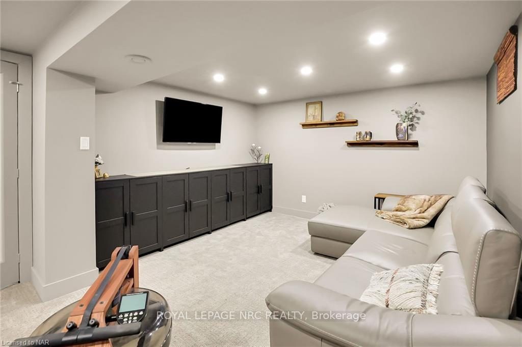 Photo 26 of 16 Spring Garden Boulevard, St. Catharines, Lakeshore — HOMEH