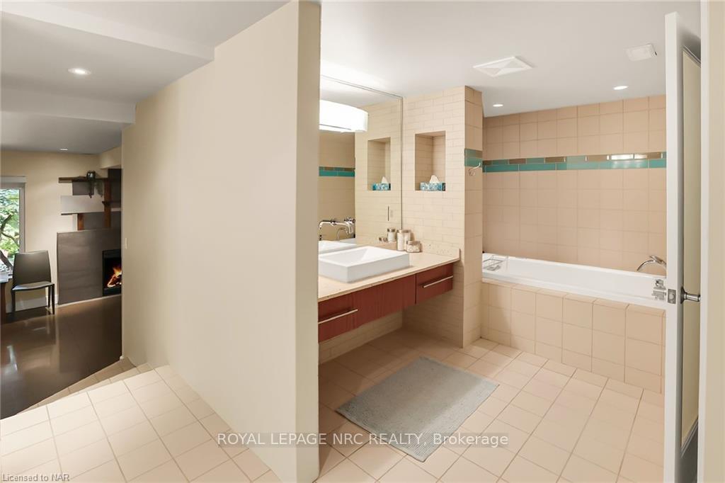 Photo 34 of 16 Spring Garden Boulevard, St. Catharines, Lakeshore — HOMEH