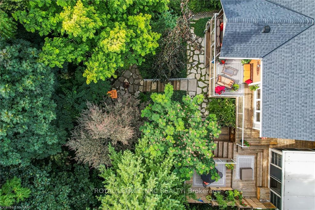 Photo 36 of 16 Spring Garden Boulevard, St. Catharines, Lakeshore — HOMEH