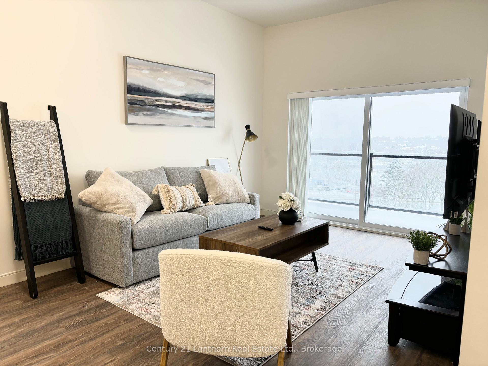 Photo 2 of Unit 321, 135 Station Street, Belleville, Belleville Ward — HOMEH