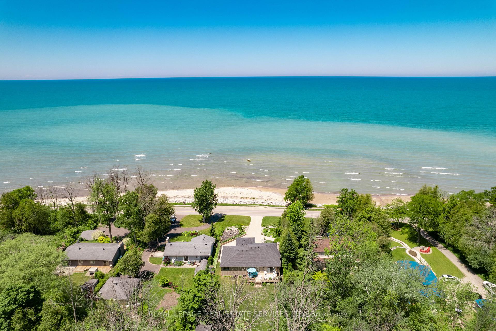 Photo 4 of 39 Goderich Street, Kincardine — HOMEH