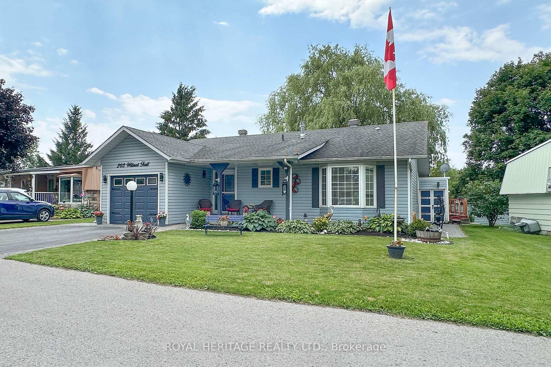 Photo 2 of 203 Wilmot Trail, Clarington, Newcastle — HOMEH
