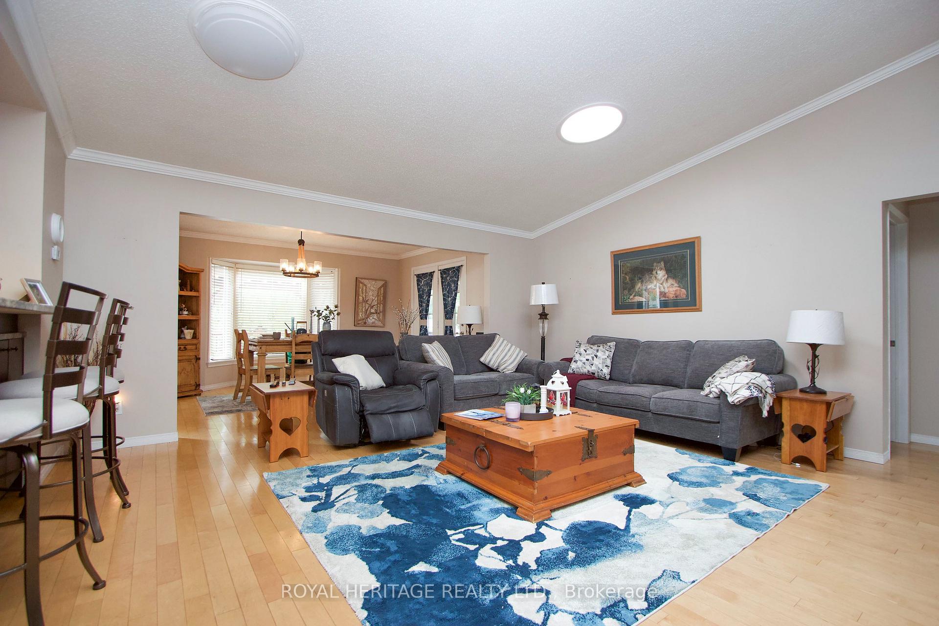 Photo 6 of 203 Wilmot Trail, Clarington, Newcastle — HOMEH