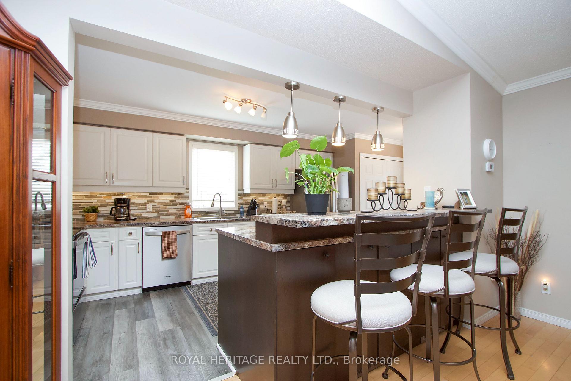 Photo 10 of 203 Wilmot Trail, Clarington, Newcastle — HOMEH