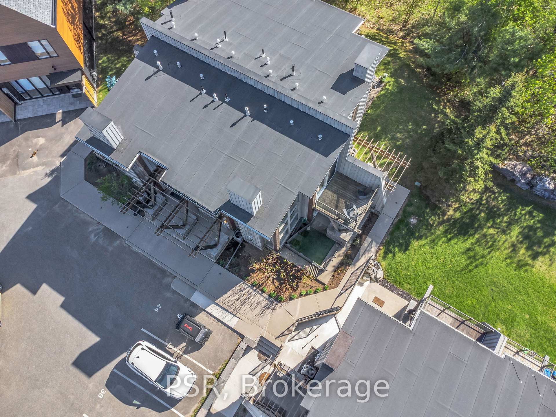 Photo 38 of 44 Carrick Trail, Gravenhurst, Wood (Gravenhurst) — HOMEH
