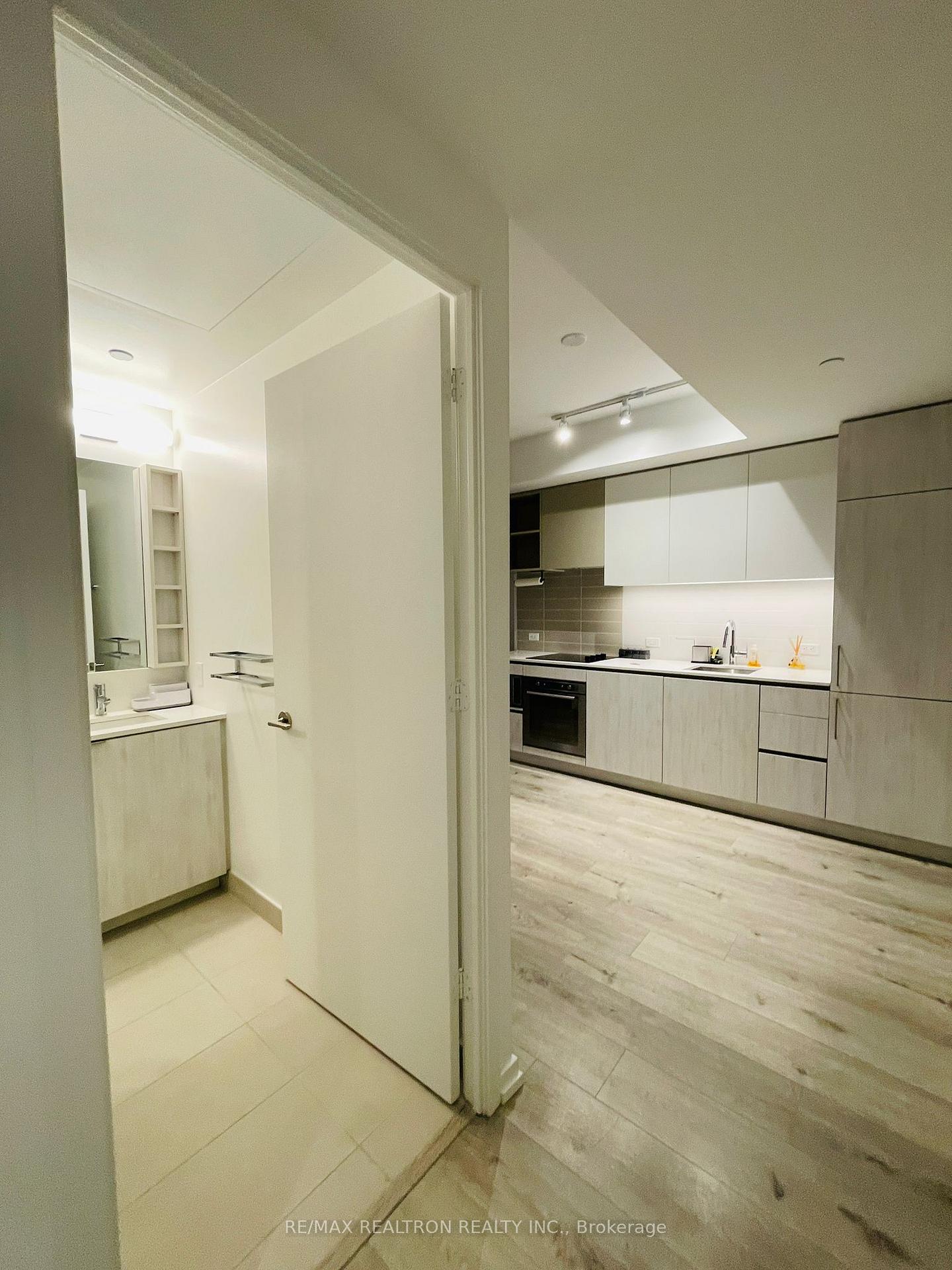 Photo 3 of Unit 2315, 1000 Portage Parkway, Vaughan, Vaughan Corporate Centre — HOMEH