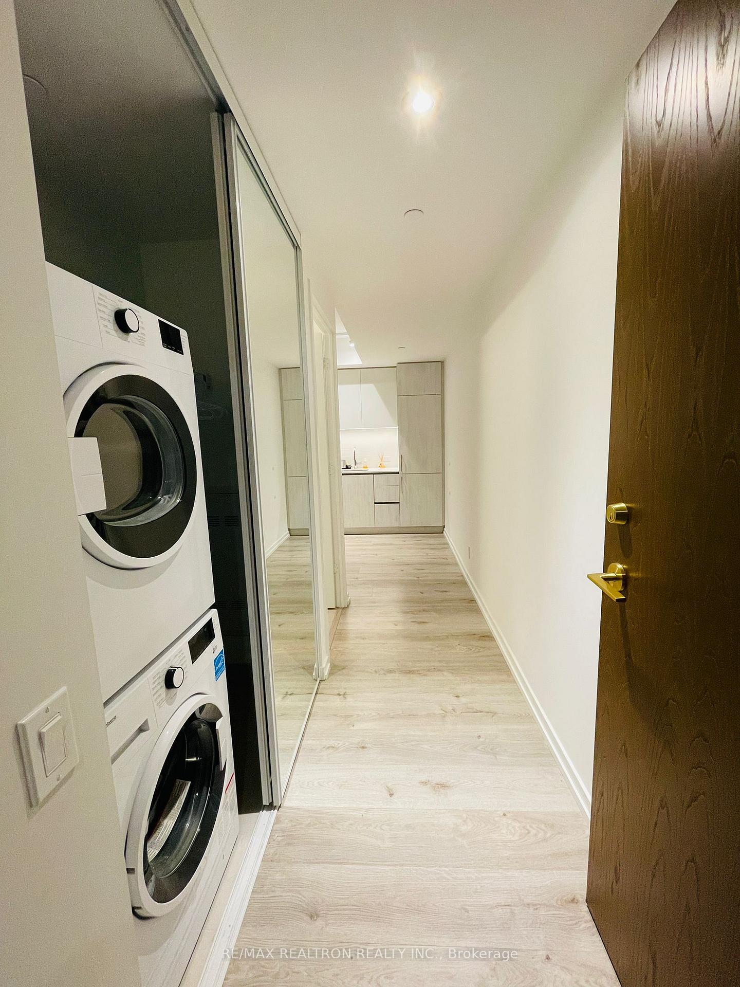 Photo 4 of Unit 2315, 1000 Portage Parkway, Vaughan, Vaughan Corporate Centre — HOMEH