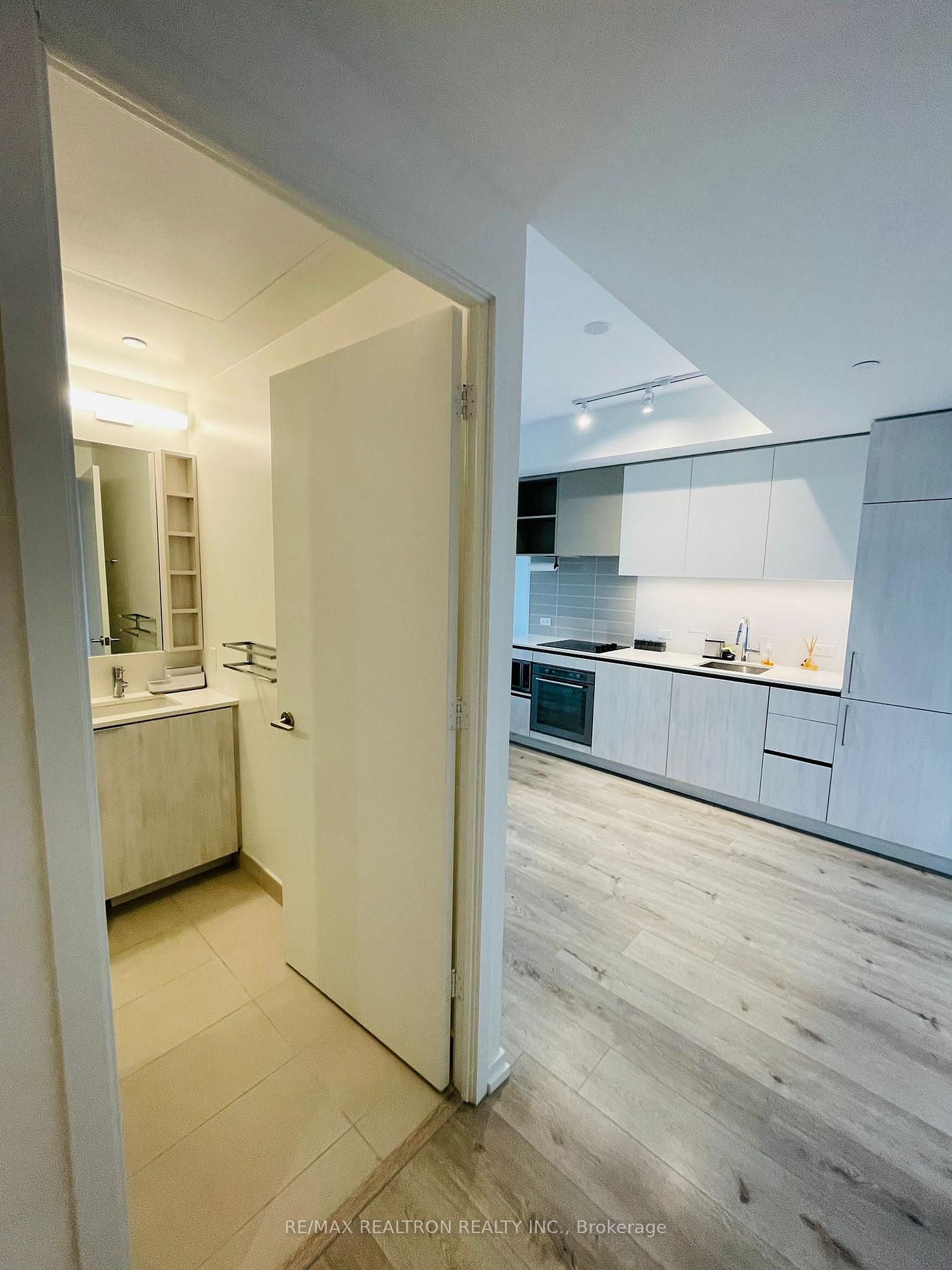Photo 8 of Unit 2315, 1000 Portage Parkway, Vaughan, Vaughan Corporate Centre — HOMEH