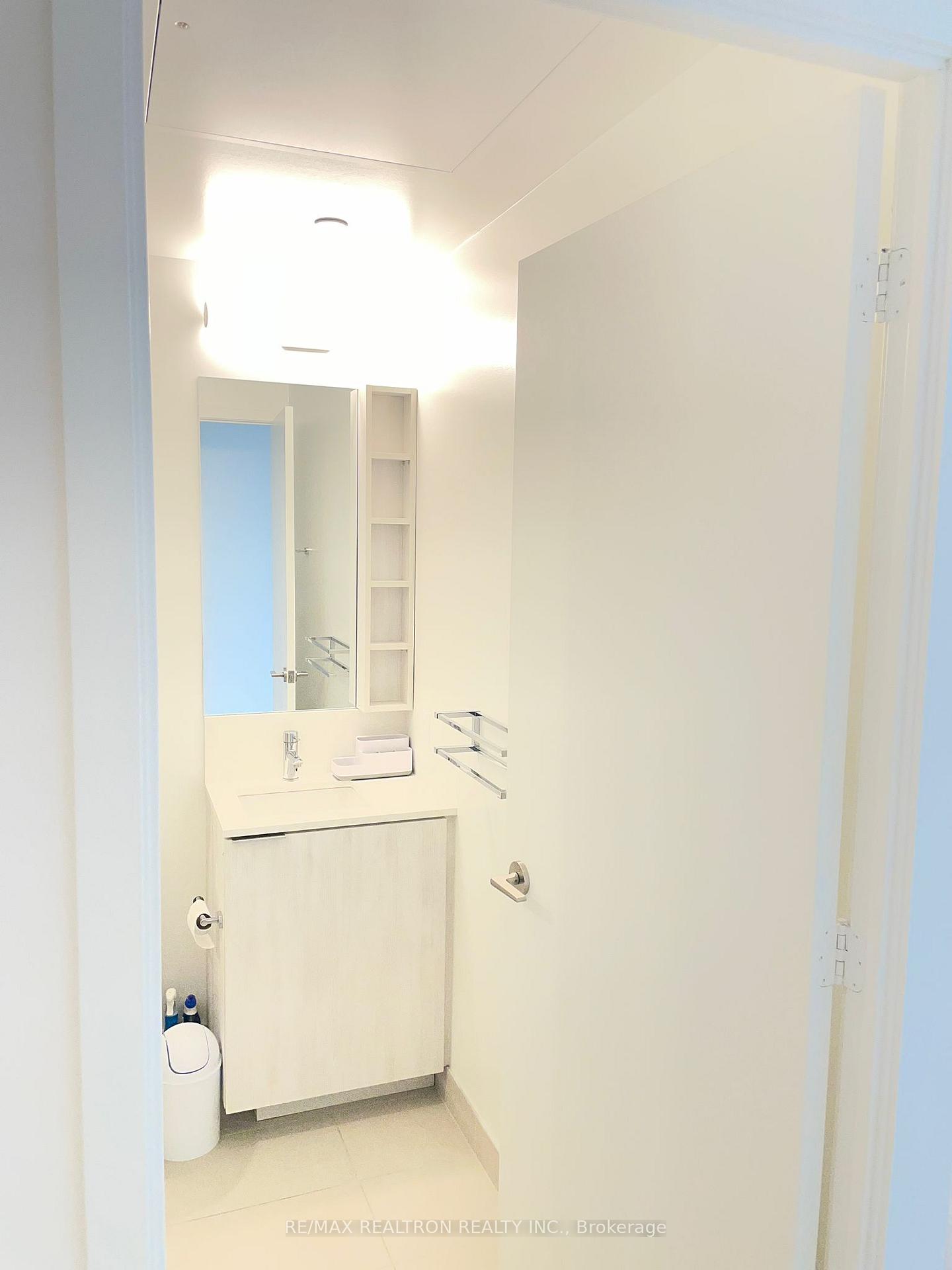Photo 11 of Unit 2315, 1000 Portage Parkway, Vaughan, Vaughan Corporate Centre — HOMEH
