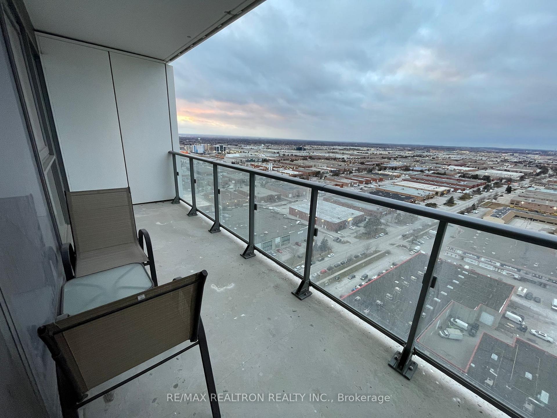 Photo 35 of Unit 2315, 1000 Portage Parkway, Vaughan, Vaughan Corporate Centre — HOMEH