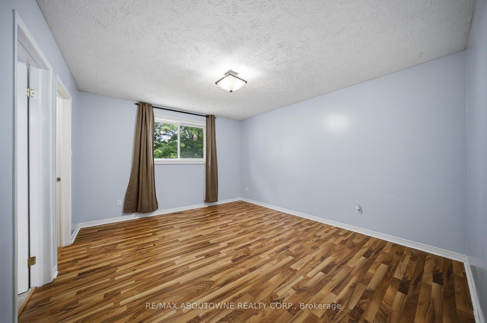 Photo 17 of Unit Upper, 146 Bankside Drive N, Kitchener, Highland West — HOMEH