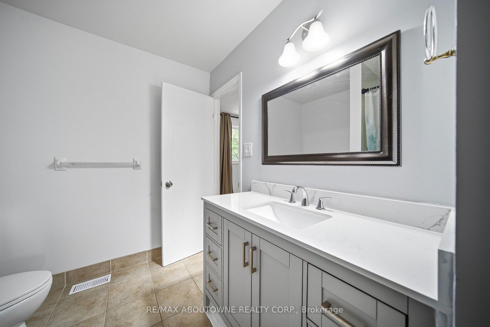 Photo 22 of Unit Upper, 146 Bankside Drive N, Kitchener, Highland West — HOMEH
