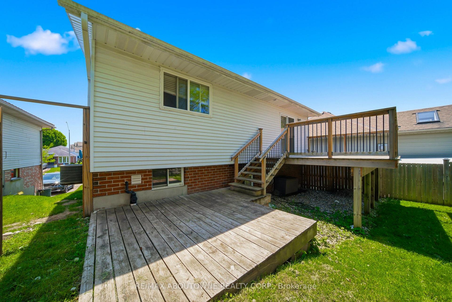 Photo 23 of Unit Upper, 146 Bankside Drive N, Kitchener, Highland West — HOMEH