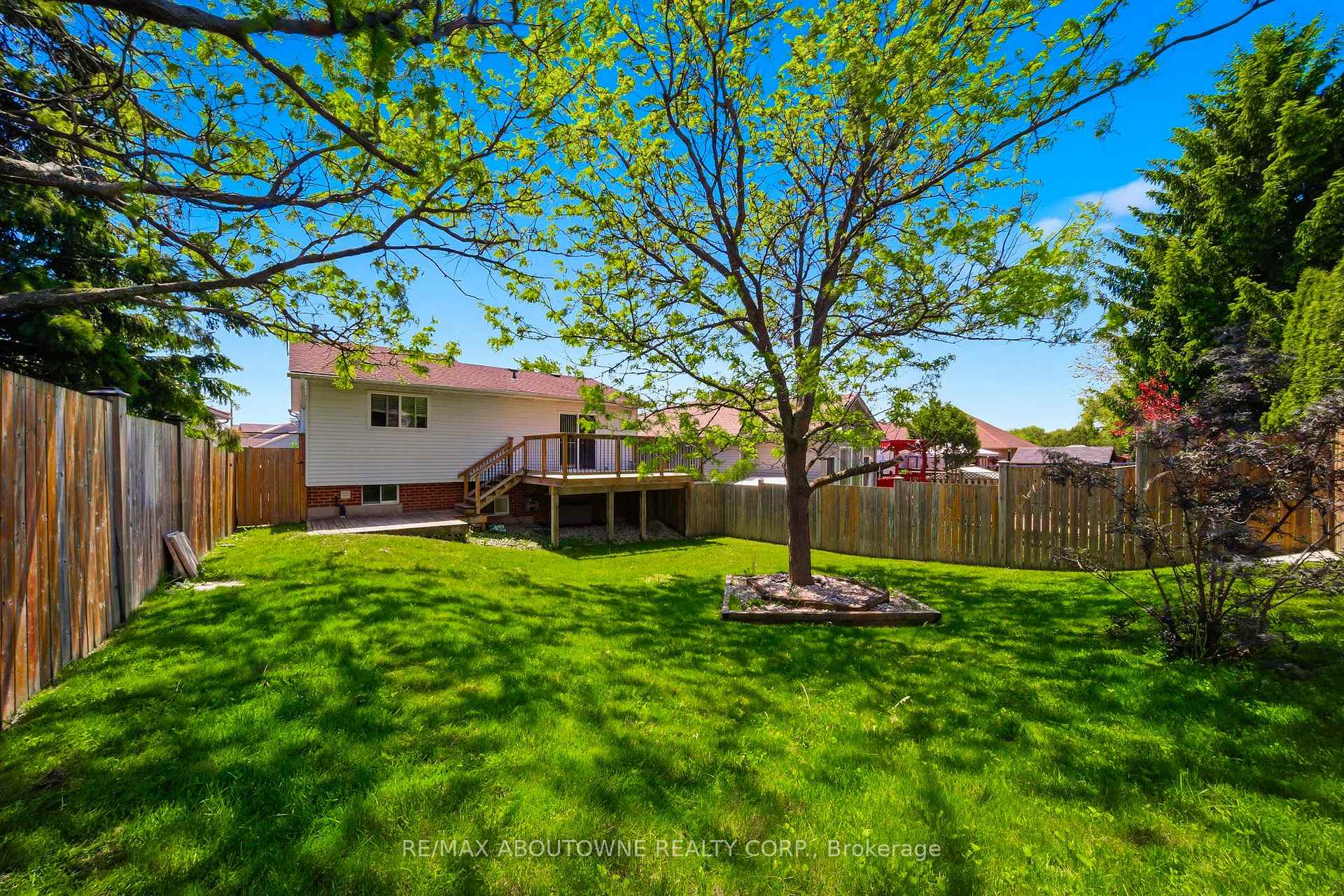 Photo 24 of Unit Upper, 146 Bankside Drive N, Kitchener, Highland West — HOMEH