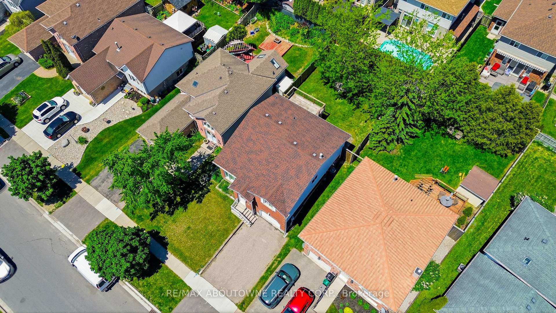 Photo 26 of Unit Upper, 146 Bankside Drive N, Kitchener, Highland West — HOMEH