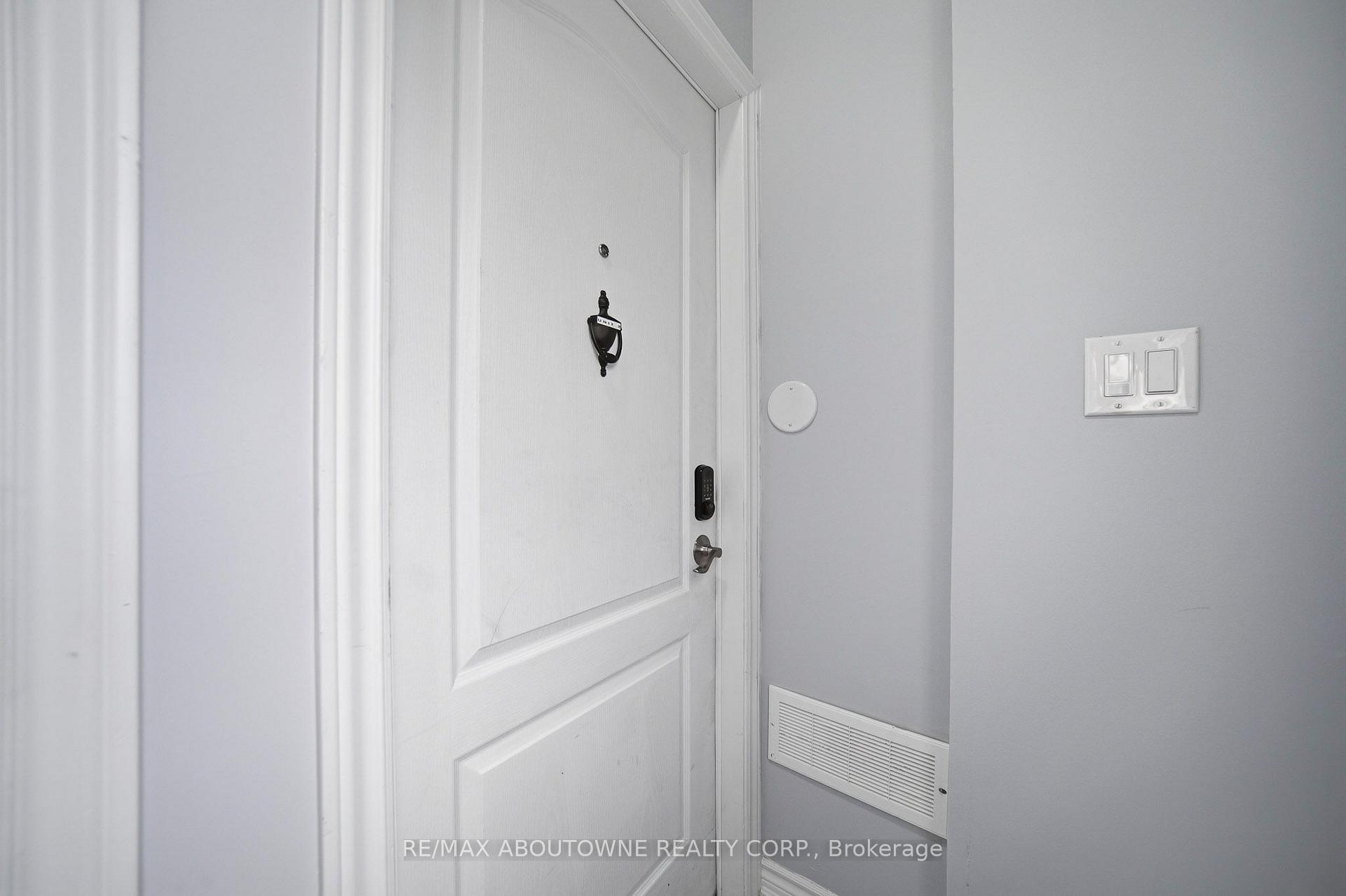 Photo 2 of Unit Upper, 146 Bankside Drive N, Kitchener, Highland West — HOMEH
