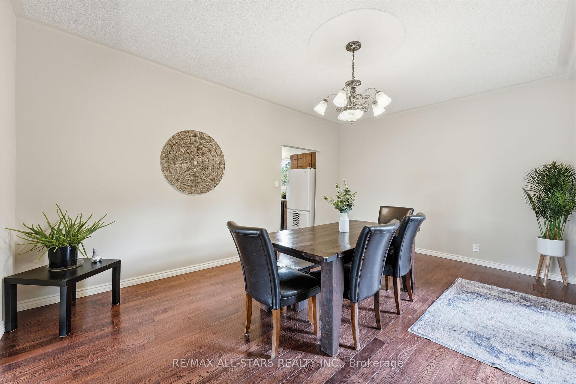 Photo 15 of 463 Riverdale Road, Brock, Beaverton — HOMEH