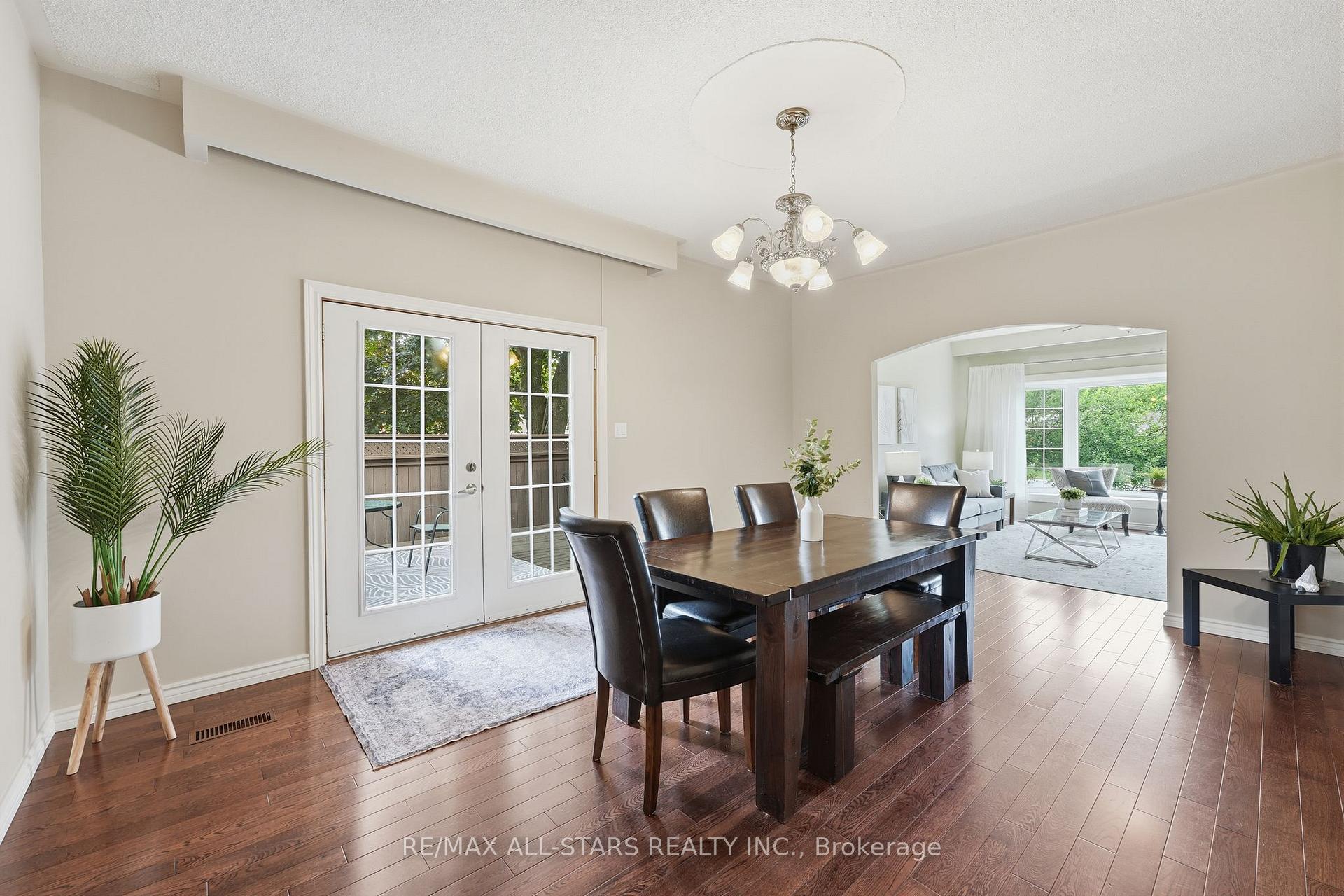 Photo 16 of 463 Riverdale Road, Brock, Beaverton — HOMEH
