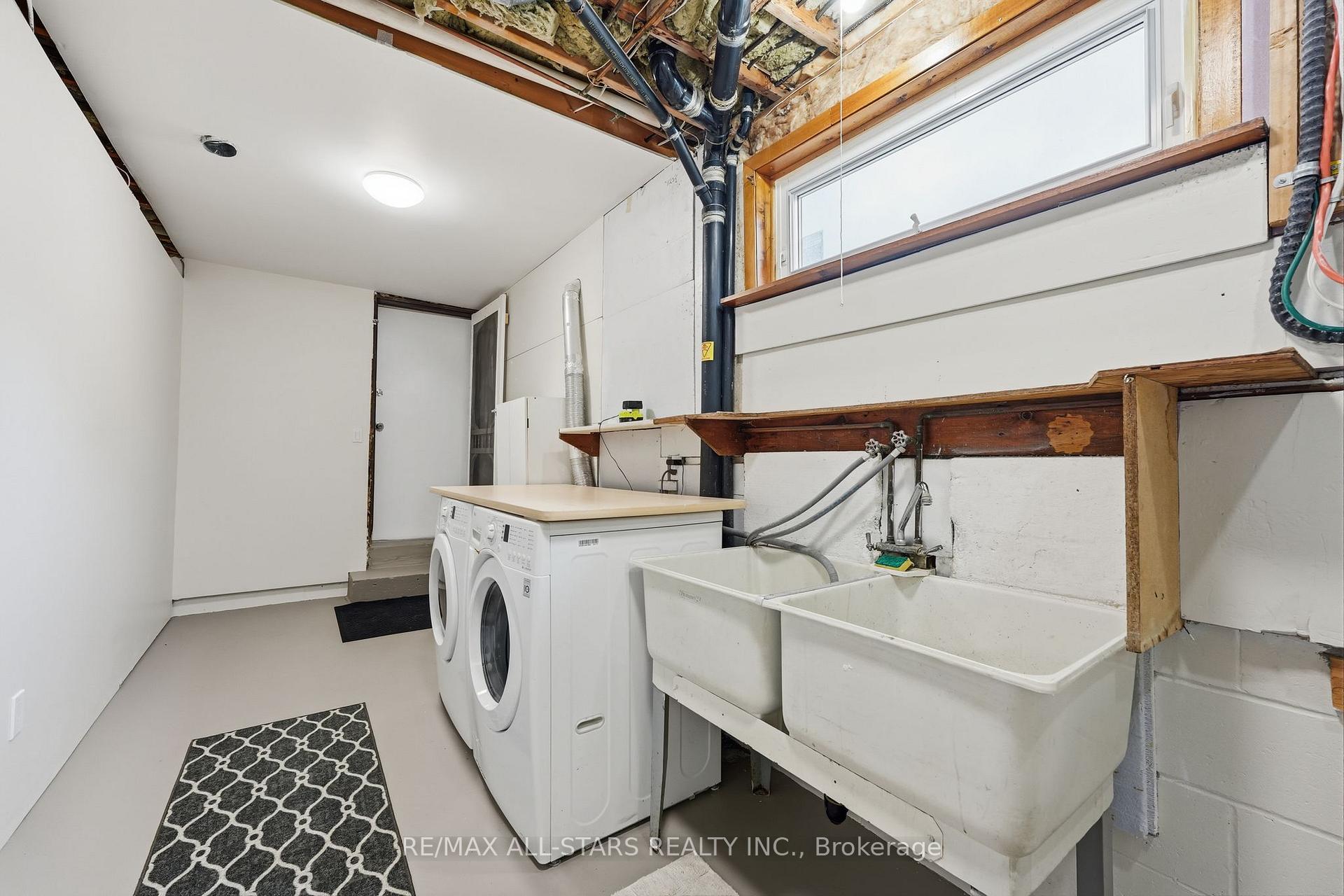 Photo 36 of 463 Riverdale Road, Brock, Beaverton — HOMEH