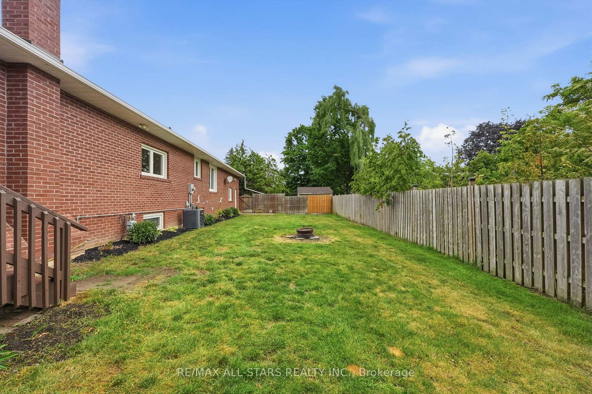 Photo 42 of 463 Riverdale Road, Brock, Beaverton — HOMEH