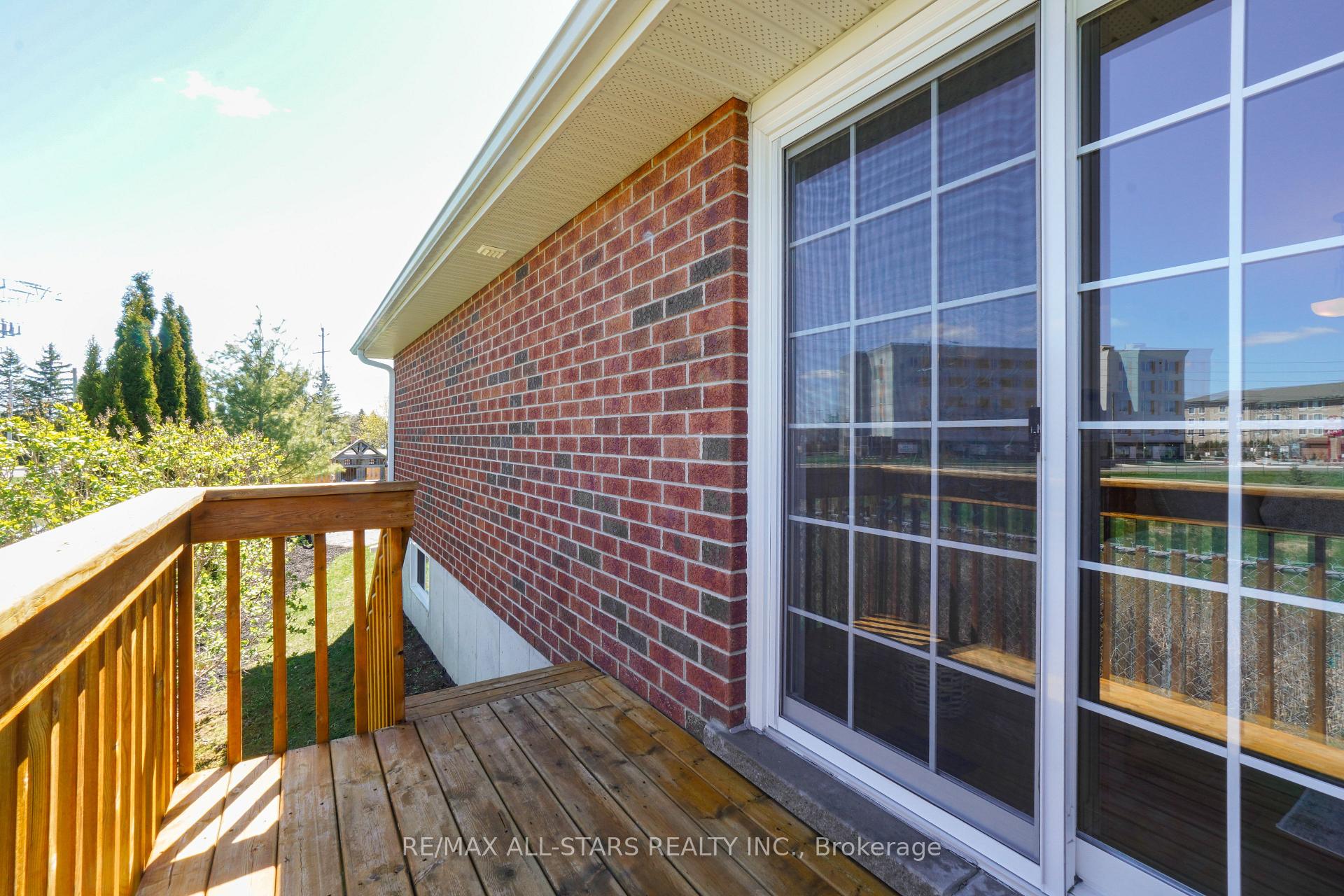 Photo 9 of 14 Laurent Boulevard, Kawartha Lakes, Lindsay — HOMEH
