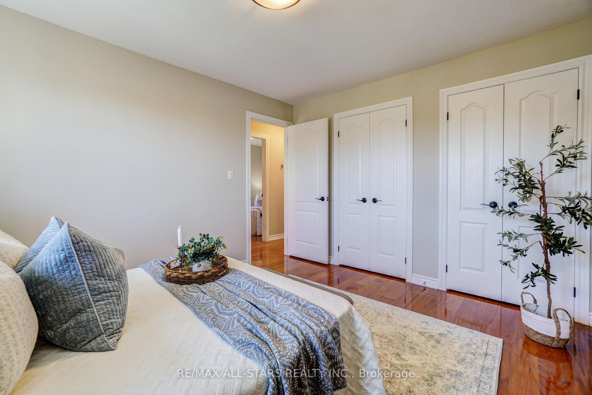 Photo 17 of 14 Laurent Boulevard, Kawartha Lakes, Lindsay — HOMEH