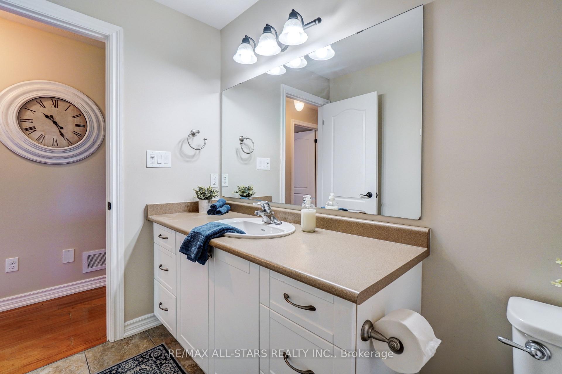 Photo 21 of 14 Laurent Boulevard, Kawartha Lakes, Lindsay — HOMEH